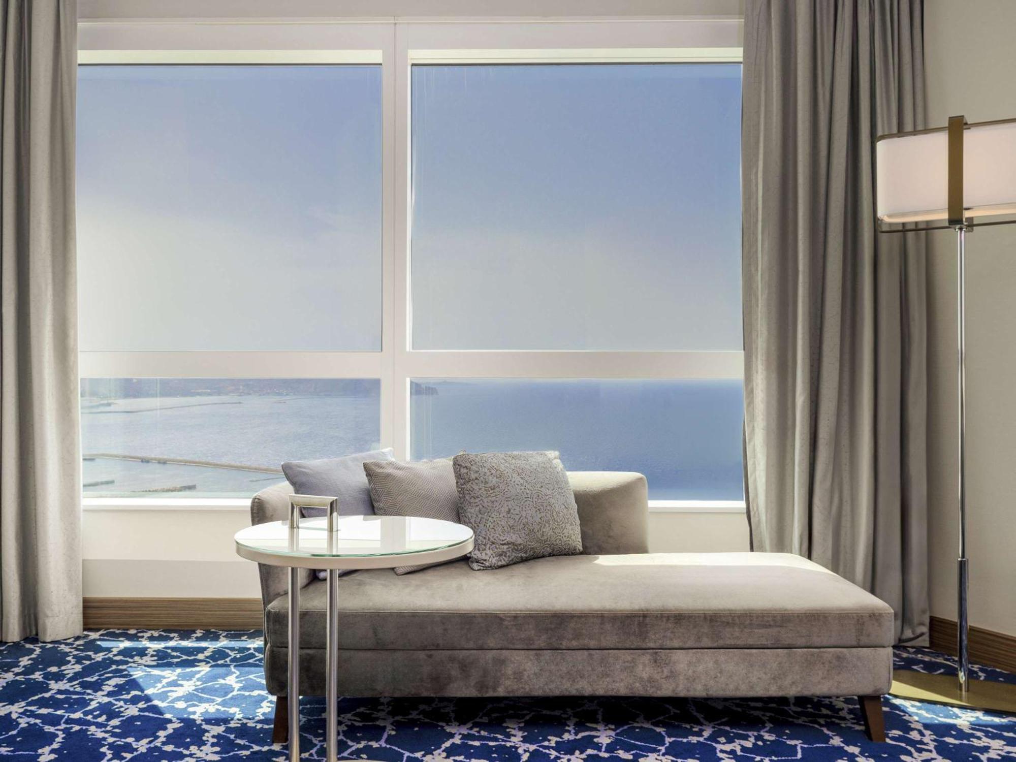 Hotel Oran Bay Managed By Accor Exteriör bild